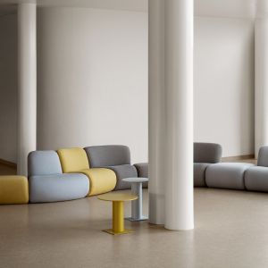 lammhults-bau-modularseating-lightblue-grey-yellow-ciao-table-yellow-lightblue-e01.jpg