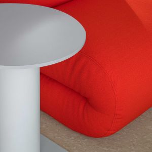 lammhults-bau-modularseating-red-ciao-table-lightblue-d01.jpg