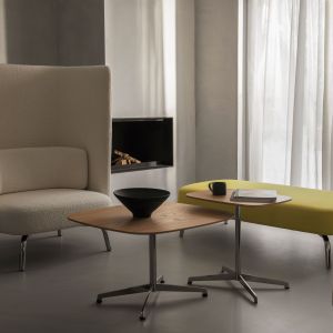 lammhults-portus-easychairs-offwhite-bench-yellow-cooper-tables-oak-chrome-e01.jpg