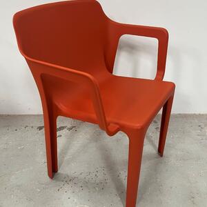 Linnea wA orange R2001_1.jpg